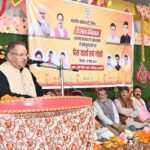 कैबिनेट मंत्री गणेश जोशी ने पार्टी कार्यकर्ताओं को केंद्र एवं राज्य सरकार की योजनाओं जनता के बीच ले जाने का आव्हान किया