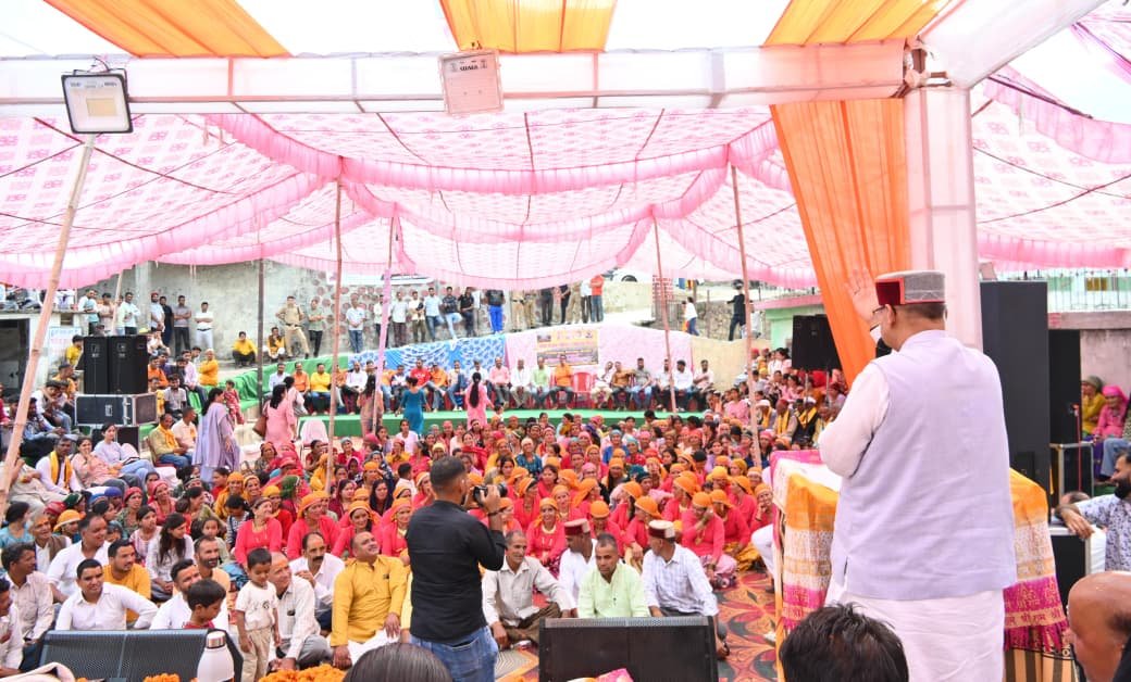 गणेश जोशी ने जौनपुर क्षेत्र के किसानों को योजनाओं का लाभ उठाने का आह्वान किया