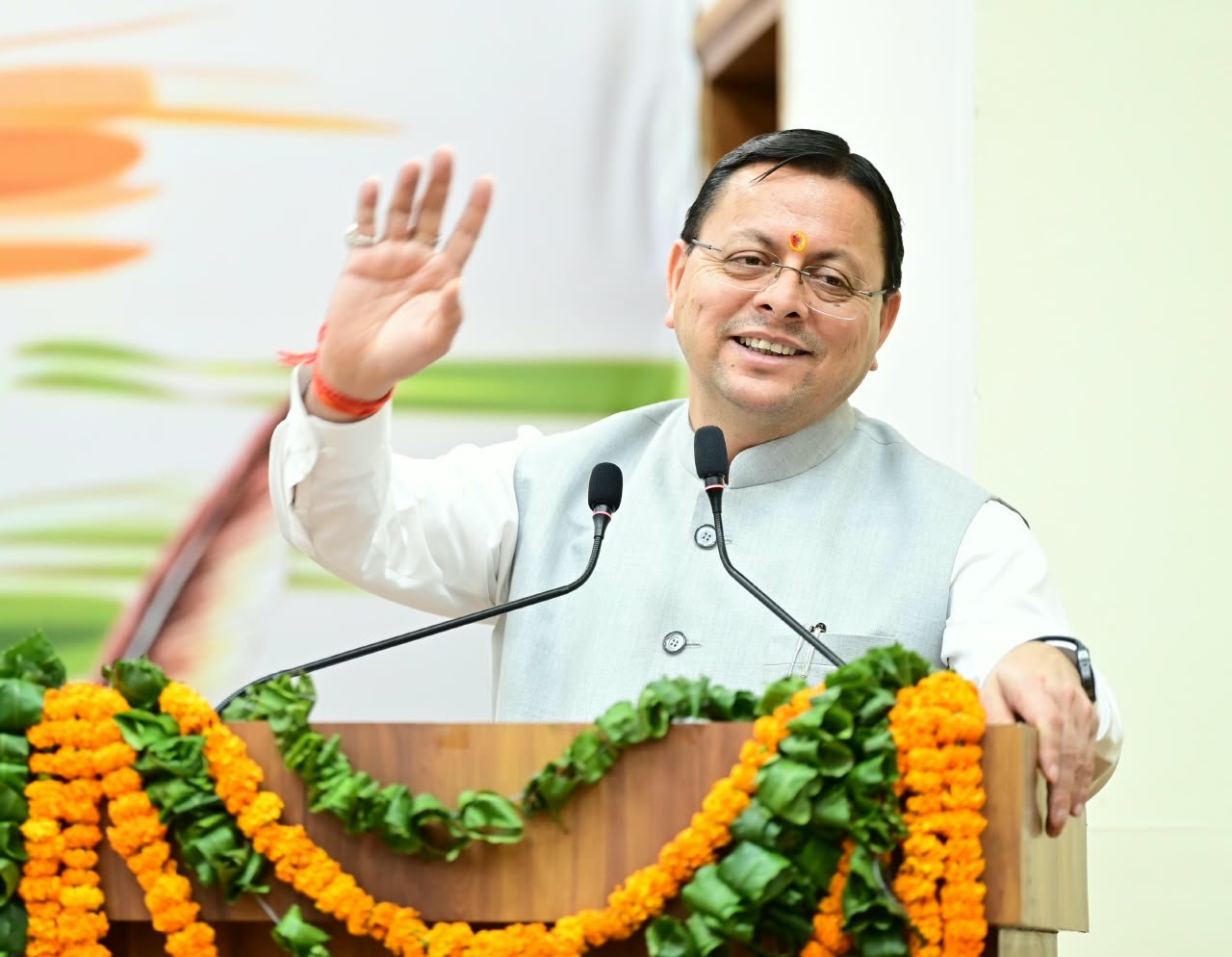 हिंदी के साथ उत्तराखण्ड की लोकभाषाओं और साहित्य के संरक्षण के लिए राज्य सरकार प्रतिबद्ध : मुख्यमंत्री धामी 